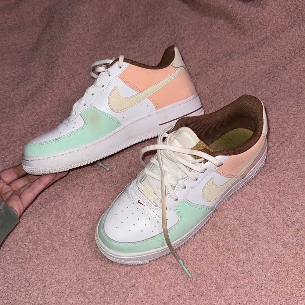 WMNS Nike Air Forces Sz. 9/9.5 - Multicolor